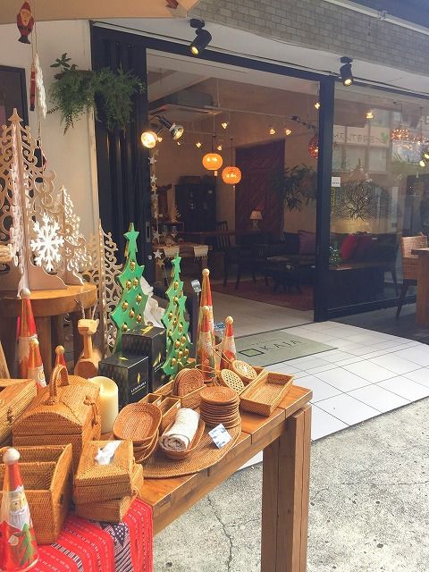 吉祥寺の東急の裏手にあるアジアン家具のKAJAは毎日の生活をもっと楽しくしてくれる雑貨、家具が揃っています